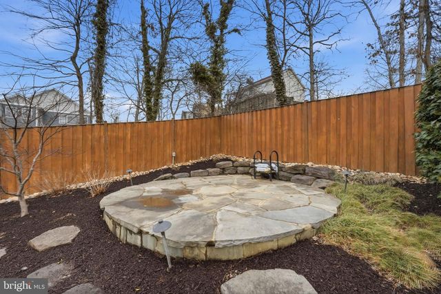 1621 S TAYLOR ST, Arlington, VA 22204