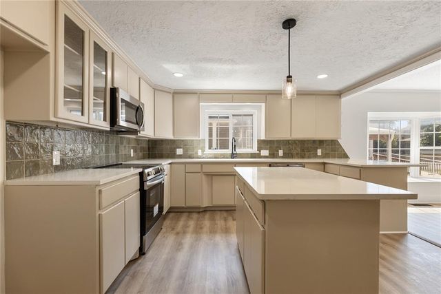627 N Park Avenue, Shawnee, OK 74801