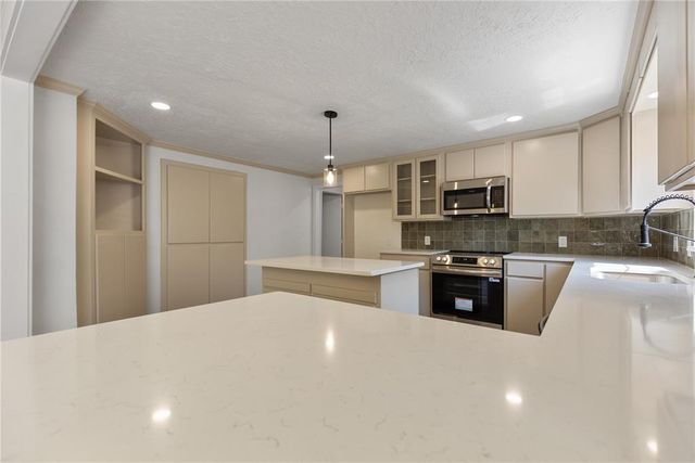 627 N Park Avenue, Shawnee, OK 74801