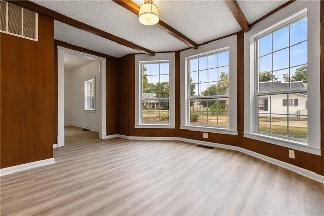 627 N Park Avenue, Shawnee, OK 74801