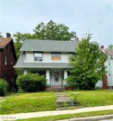936 Dresden Road, Cleveland Heights, OH 44112