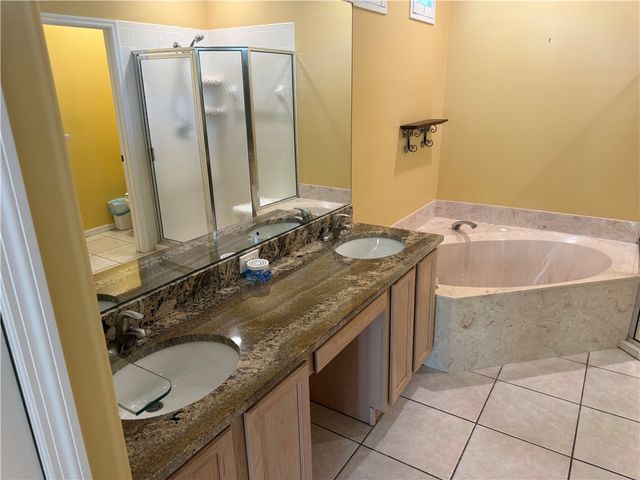 5005 E 1st Square SW, Vero Beach, FL 32968