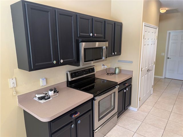 5005 E 1st Square SW, Vero Beach, FL 32968