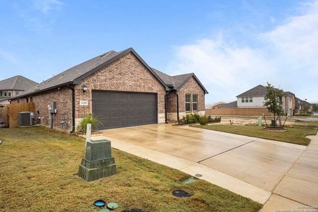 1220 Argon, San Antonio, TX 78245