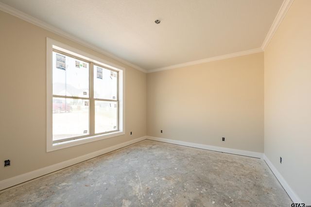 2546 Barton Creek Cir, Tyler, TX 75703