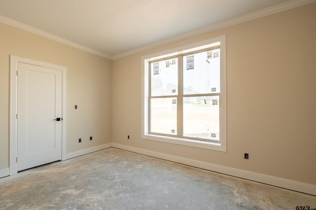 2546 Barton Creek Cir, Tyler, TX 75703