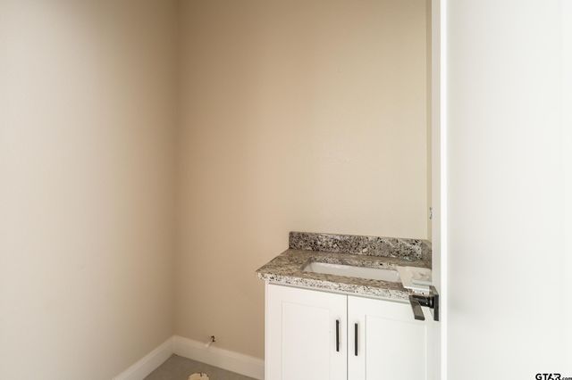 2546 Barton Creek Cir, Tyler, TX 75703