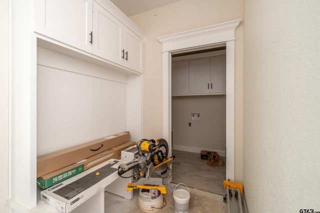 2546 Barton Creek Cir, Tyler, TX 75703