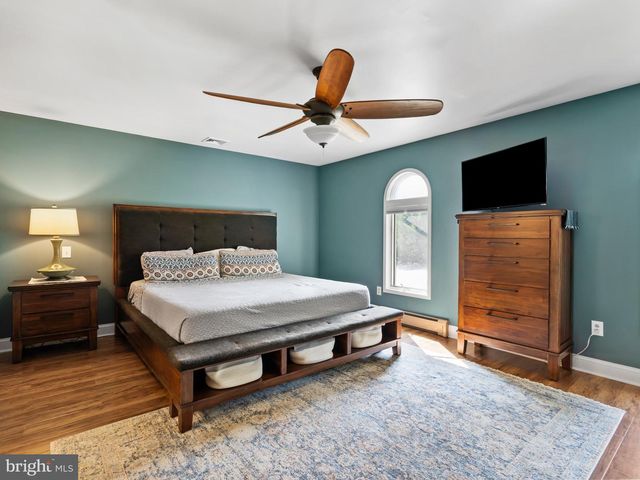 1302 GOLDFINCH LN, Millville, NJ 08332