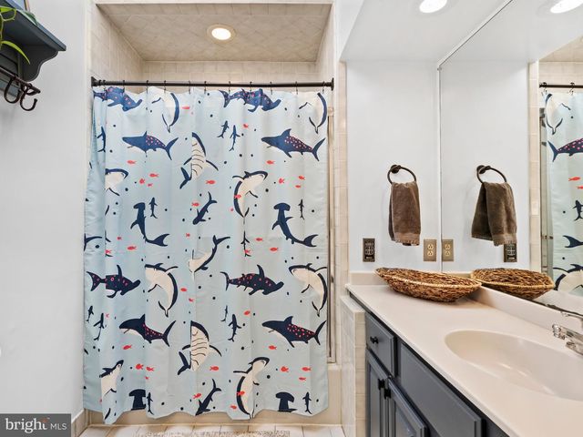 1302 GOLDFINCH LN, Millville, NJ 08332