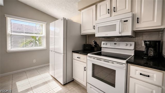 3915 SW 1st AVE, Cape Coral, FL 33914