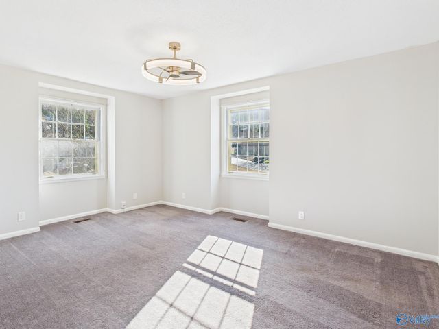 2521 Lancelot Drive SE, Huntsville, AL 35803