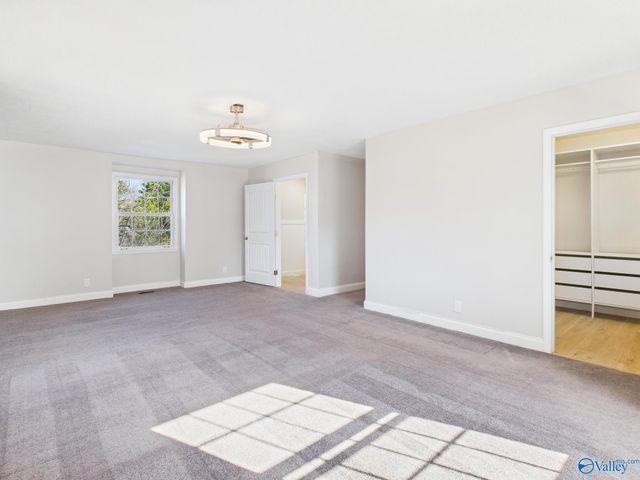 2521 Lancelot Drive SE, Huntsville, AL 35803