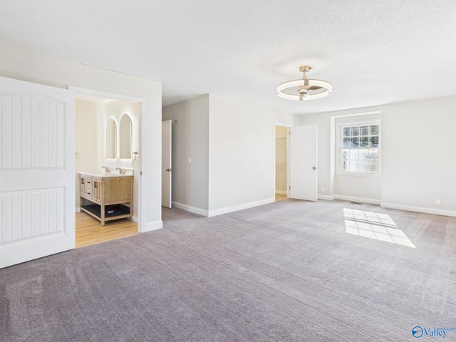 2521 Lancelot Drive SE, Huntsville, AL 35803