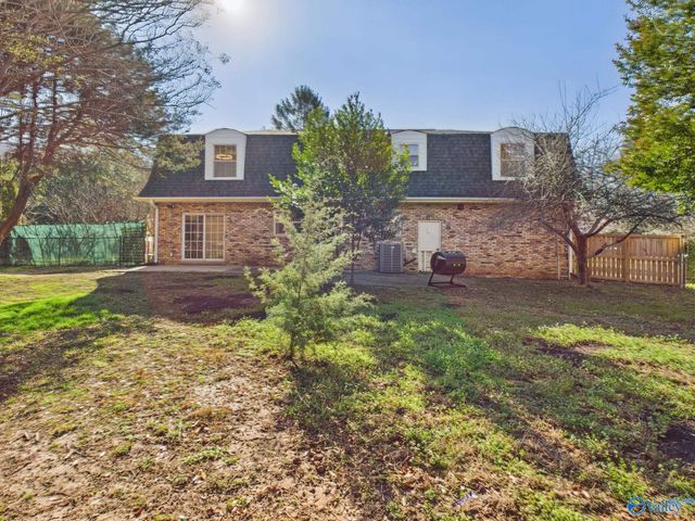 2521 Lancelot Drive SE, Huntsville, AL 35803