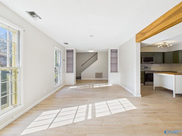 2521 Lancelot Drive SE, Huntsville, AL 35803