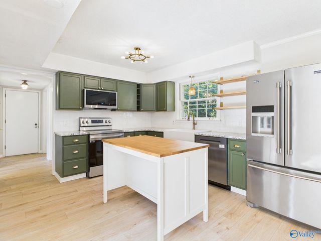 2521 Lancelot Drive SE, Huntsville, AL 35803