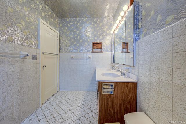 70-50 Ingram Street, Forest Hills, NY 11375