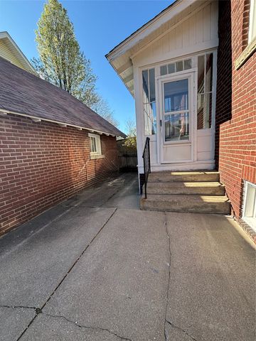 2626 PLUM Street, Erie, PA 16508