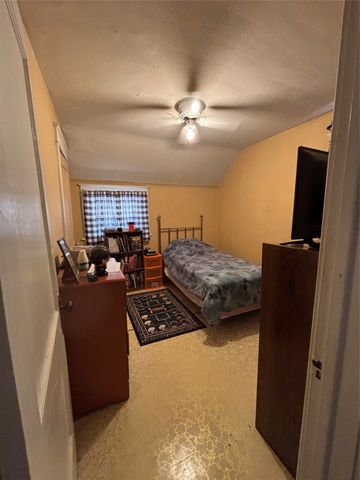 2626 PLUM Street, Erie, PA 16508