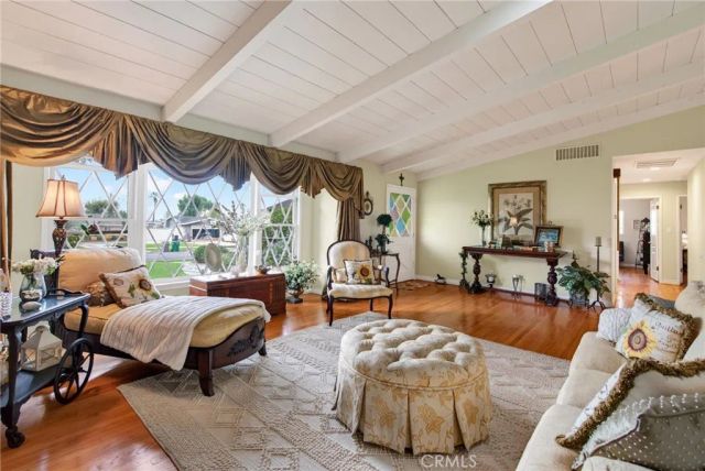 812 Alta Vista, Corona, CA 92882