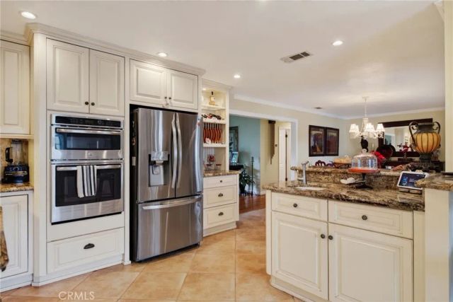 812 Alta Vista, Corona, CA 92882