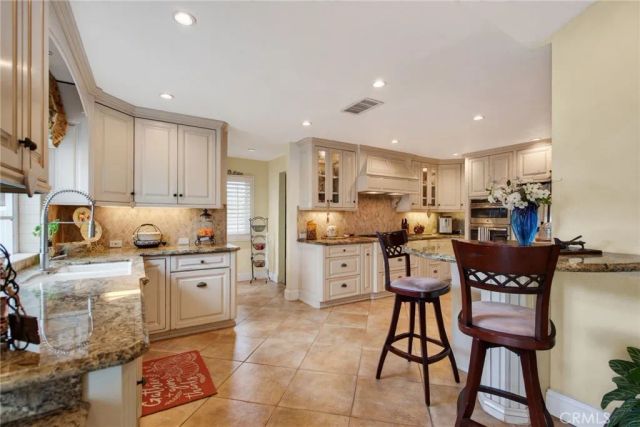 812 Alta Vista, Corona, CA 92882