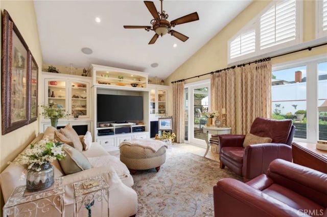 812 Alta Vista, Corona, CA 92882