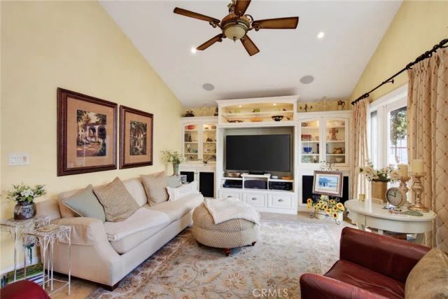 812 Alta Vista, Corona, CA 92882