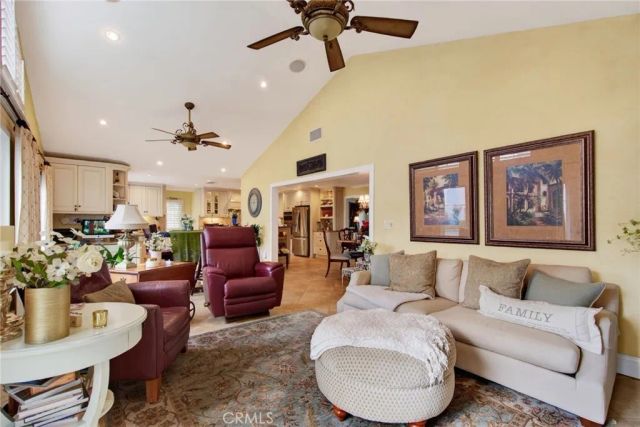 812 Alta Vista, Corona, CA 92882