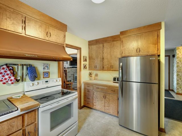 806 Myrtle Street, Hudson, WI 54016