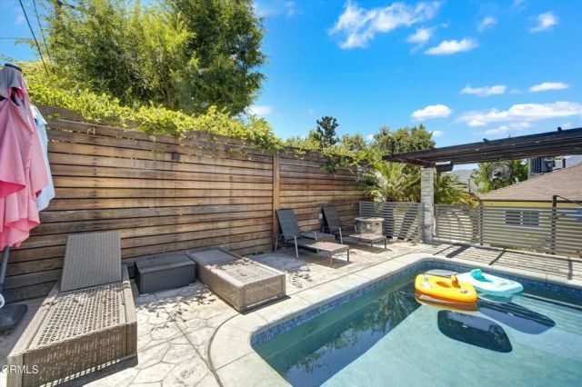 3041 Alabama Street, La Crescenta, CA 91214