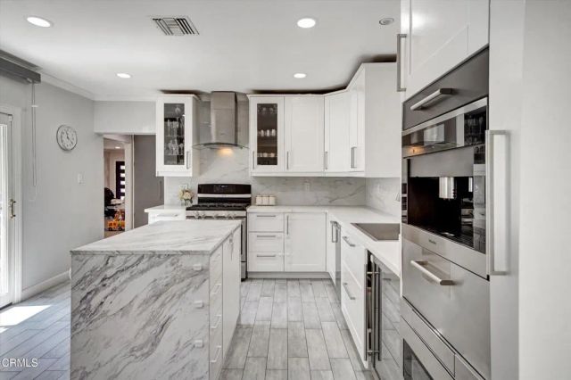 3041 Alabama Street, La Crescenta, CA 91214