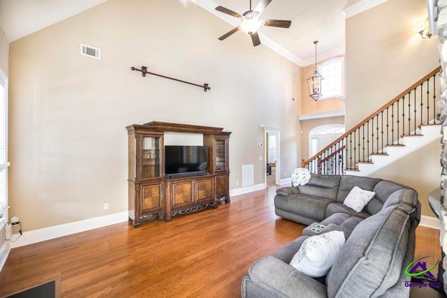 61 Peregrine, Byron, GA 31008