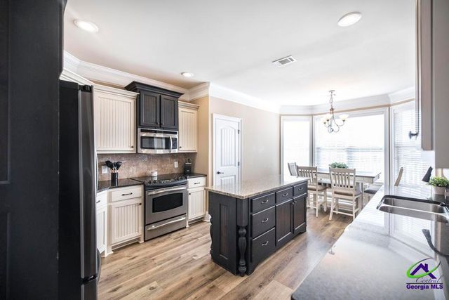 61 Peregrine, Byron, GA 31008