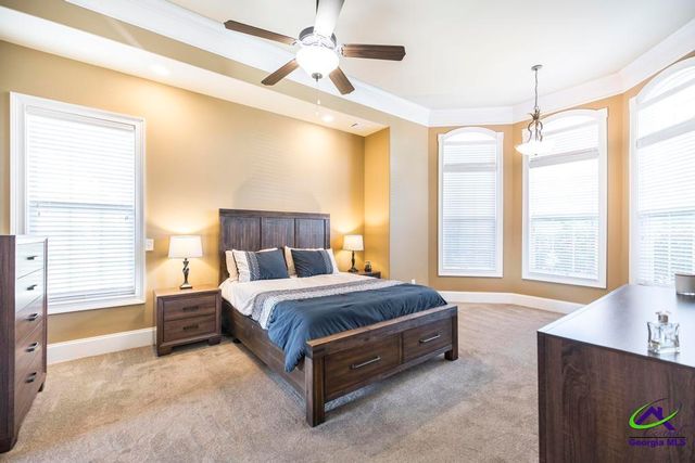 61 Peregrine, Byron, GA 31008