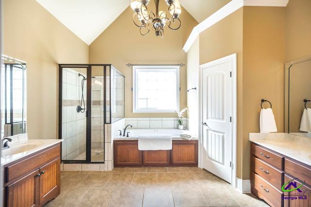 61 Peregrine, Byron, GA 31008