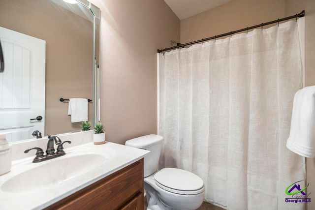 61 Peregrine, Byron, GA 31008