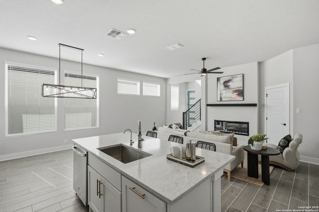 20675 Huebner Rd Unit 527, San Antonio, TX 78258