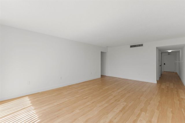 1001 PEARCE DRIVE 302, Clearwater, FL 33764