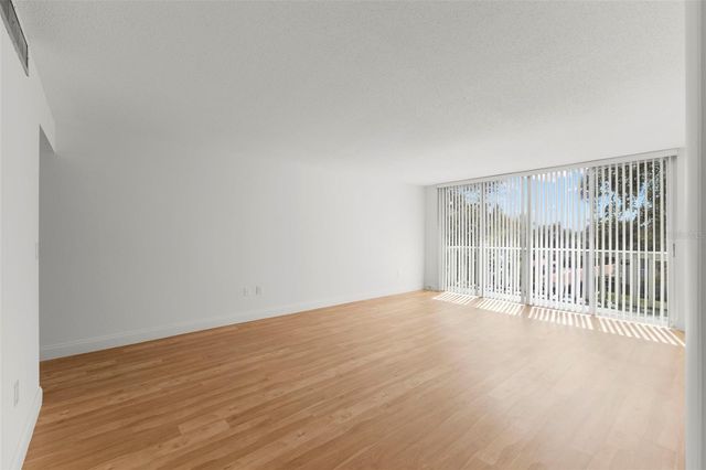 1001 PEARCE DRIVE 302, Clearwater, FL 33764