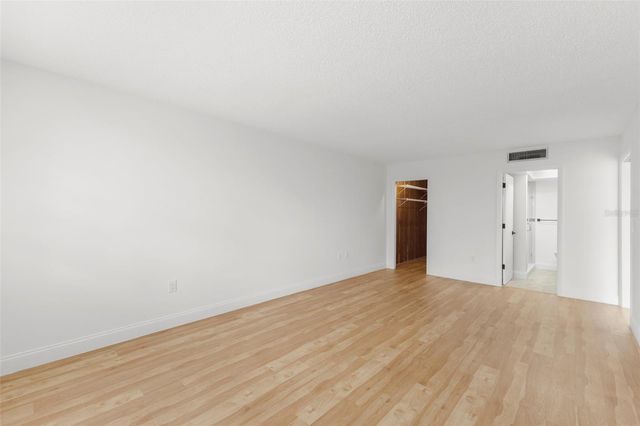 1001 PEARCE DRIVE 302, Clearwater, FL 33764