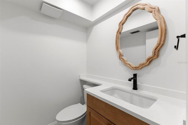 1001 PEARCE DRIVE 302, Clearwater, FL 33764