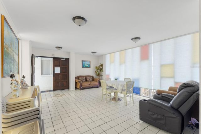 1001 PEARCE DRIVE 302, Clearwater, FL 33764