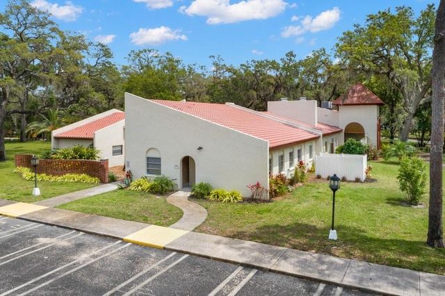 1001 PEARCE DRIVE 302, Clearwater, FL 33764