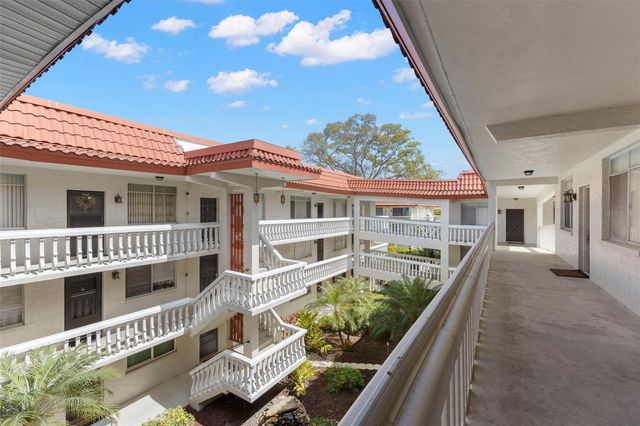 1001 PEARCE DRIVE 302, Clearwater, FL 33764