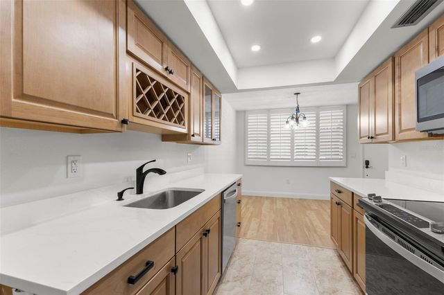 1001 PEARCE DRIVE 302, Clearwater, FL 33764