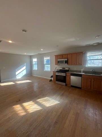 100 Sumner St 100, Quincy, MA 01269