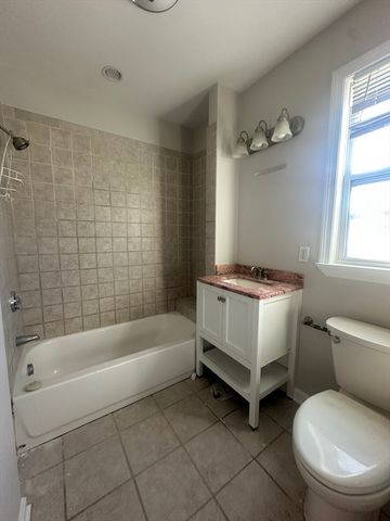 100 Sumner St 100, Quincy, MA 01269