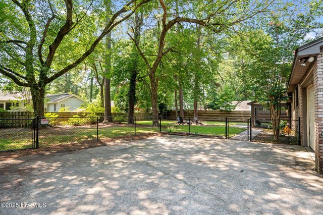 208 Greenwood Drive, Greenville, NC 27834